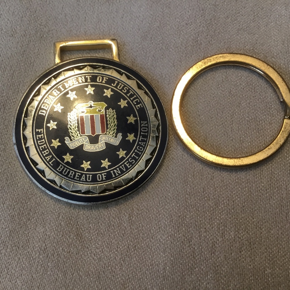FBI Key Chain/Luggage Tag - Picture 4 of 10